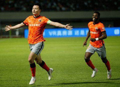 开云体育app-深足队史首胜广州队!中超元年冠军王者归来?