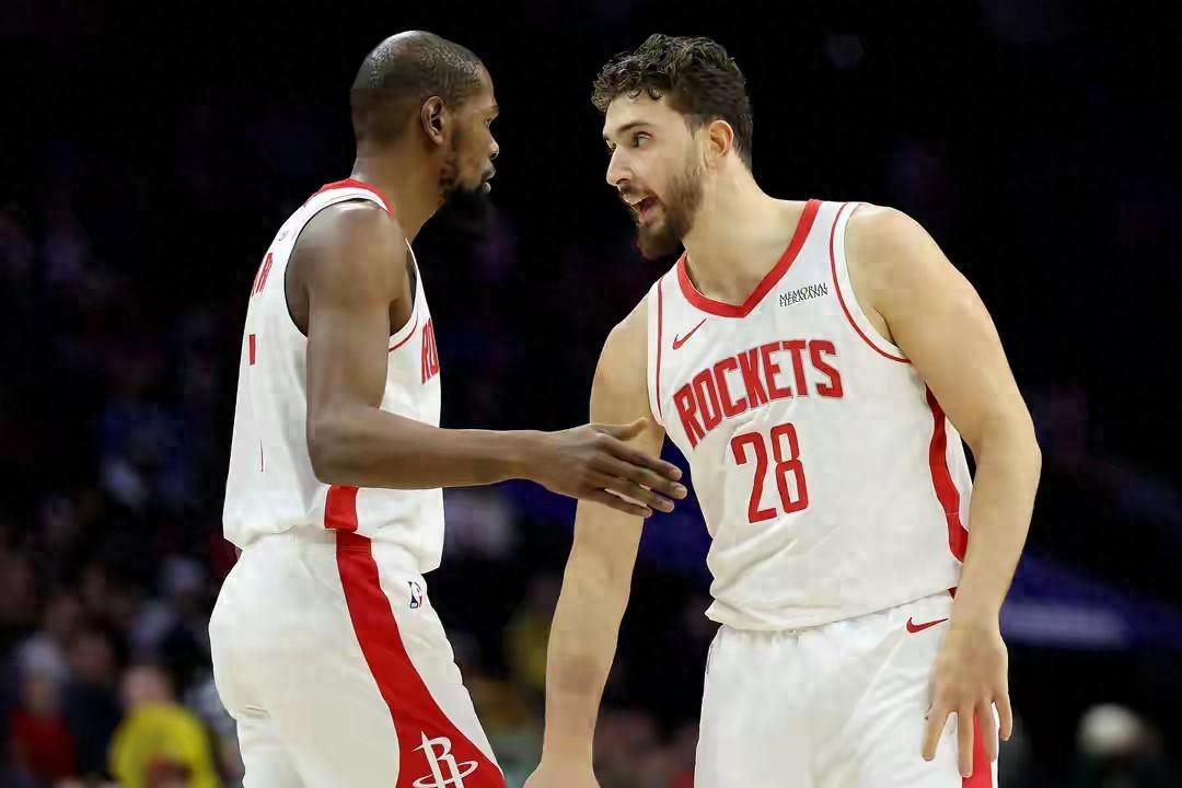 开云-轰28+3+2！请把球给谢泼德，申京赛后发出请求，乌度卡也如梦初醒