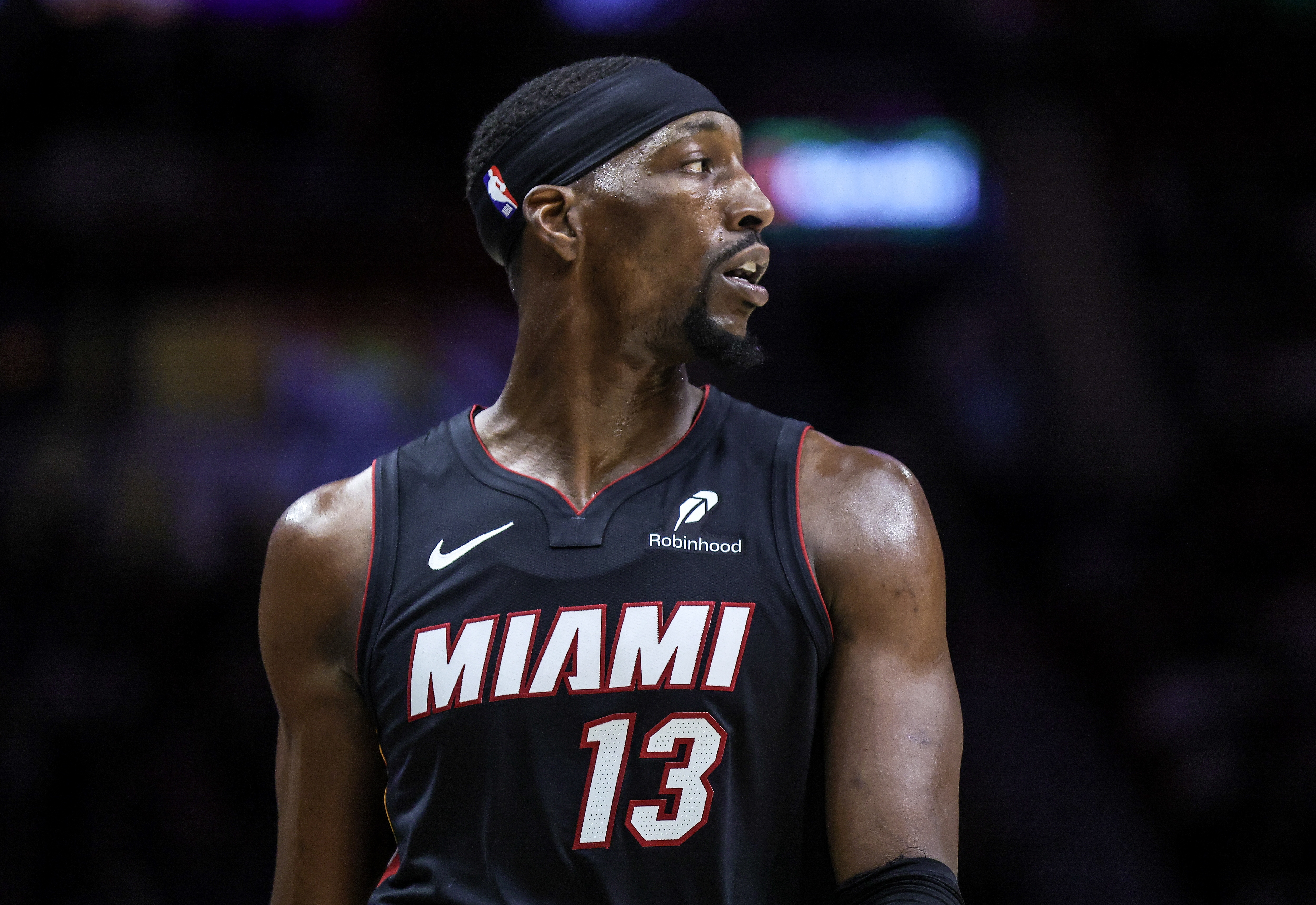 开云体育官网-阿德巴约：我们只要评论判罚就会被罚款但这确实改变了比赛